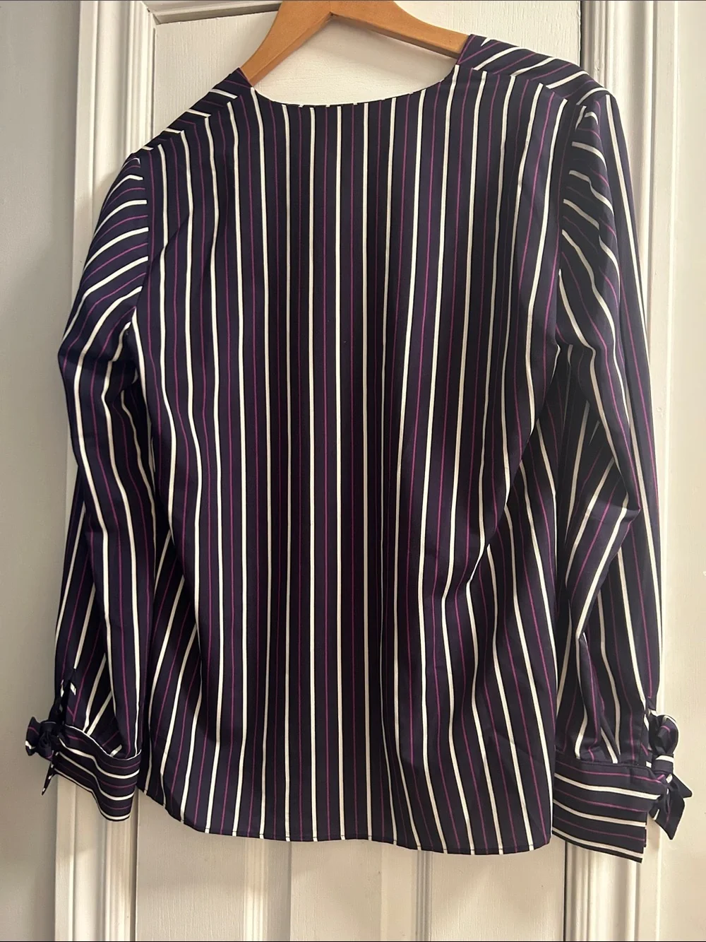 Banana Republic Navy Striped V-Neck Blouse with White & Purple Stripes - Picture 6 of 7
